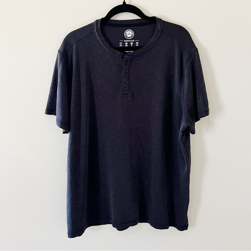 NWOT Men’s StitchFix Flag & Anthem Gray Polo